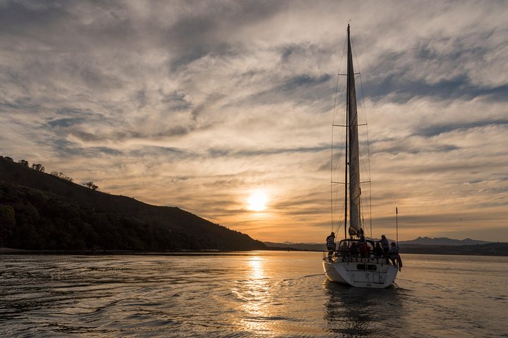 Knysna Sunset Sailing Cruise, Light Dinner & Bubbly