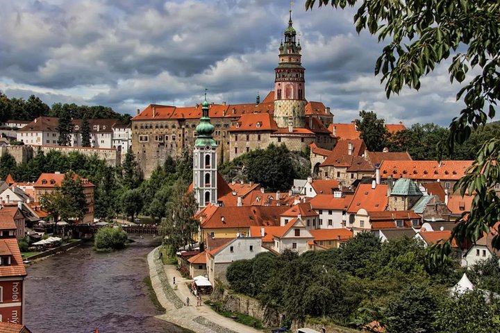 Cesky Krumlov Full day tour from Prague and back