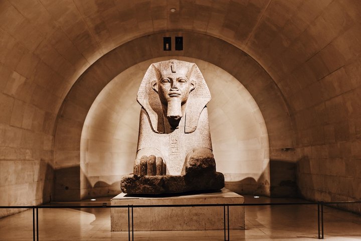 Louvre Museum Premium Guided Tour 6 GUESTS MAX Entry Included