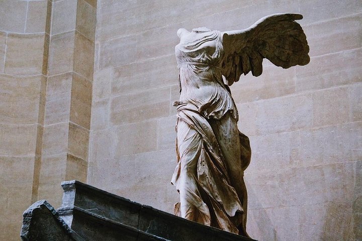 Louvre Museum Premium Guided Tour 6 GUESTS MAX Entry Included