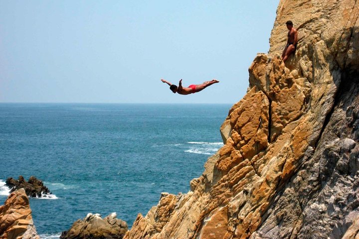4hr Fun Guide Tour For Cruisers or Hotels Guests with Divers Show