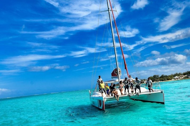 Catamaran Adventure Full Day: Ile aux cerfs,GRSE Waterfall,Snorkeling &BBQ Lunch