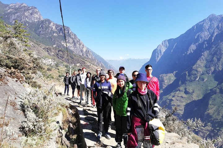 2 Days Tiger Leaping Gorge Hiking Tour by public coach