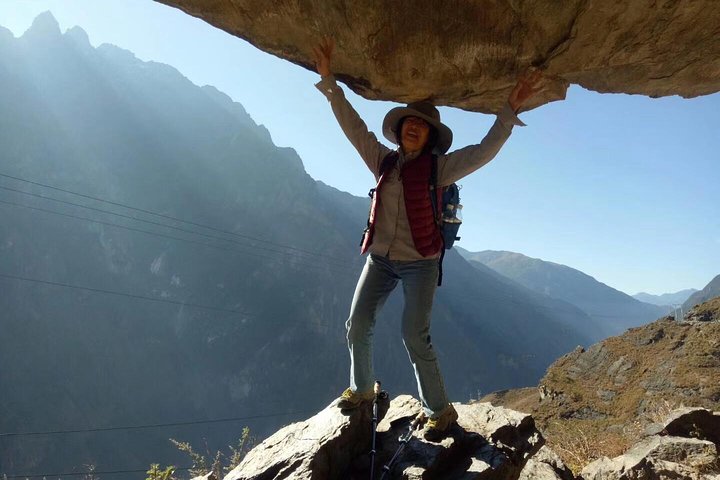 2 Days Tiger Leaping Gorge Hiking Tour by public coach