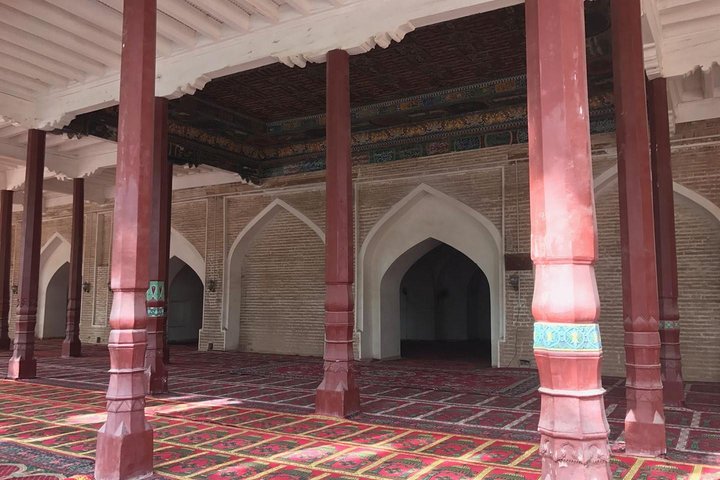 PRI Day Tour in Kashgar including Apa Hoja Tomb, Id Ghar Mosque