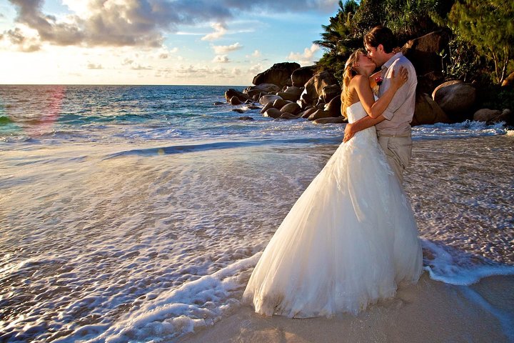 Wedding / honeymoon photo La Digue Seychelles