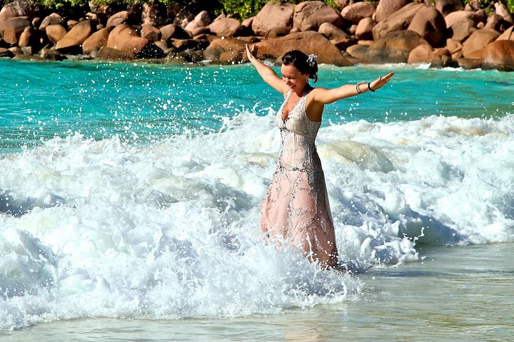 Wedding / honeymoon photo La Digue Seychelles
