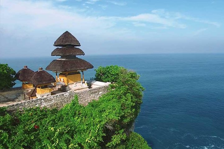 Private Uluwatu Sunset Tour with Kecak Dance and Dinner