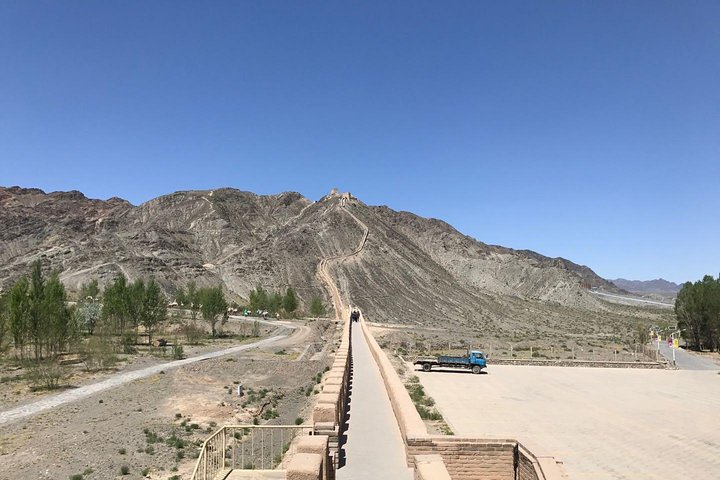 Private Jiayuguan Day Tour to Jiayuguan Fort, Overhanging Great Wall and More