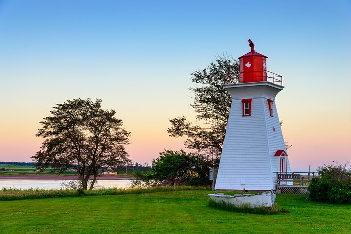 Prince Edward Island Small Group Tour With Anne of Green Gables