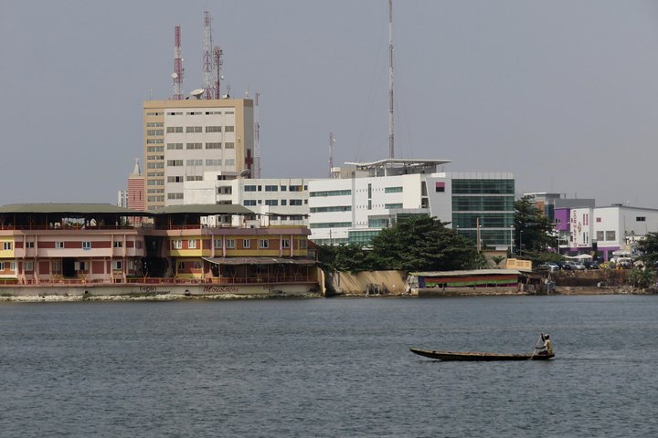 Private tour of Benin 3 days (Cotonou, Lake Ganvie, Ouidah)