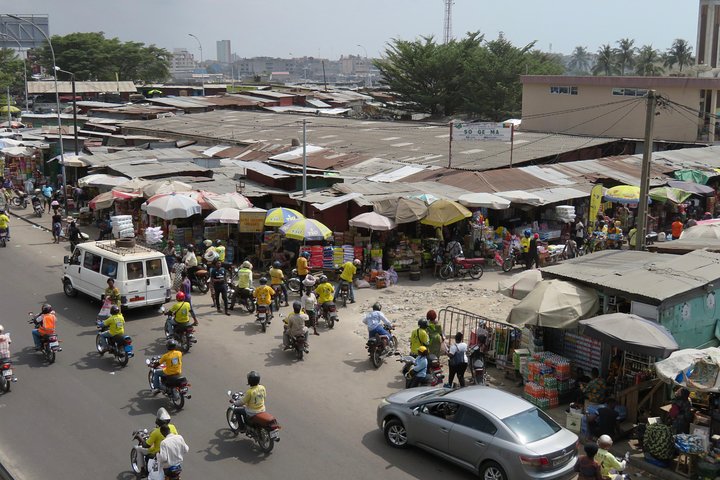 Private tour of Benin 3 days (Cotonou, Lake Ganvie, Ouidah)