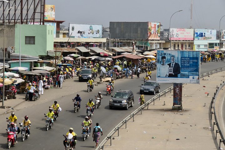 Private tour of Benin 3 days (Cotonou, Lake Ganvie, Ouidah)