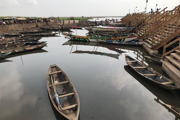 Private tour of Benin 3 days (Cotonou, Lake Ganvie, Ouidah)