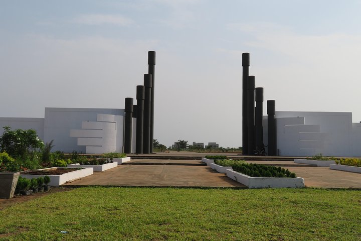 Private tour of Benin 3 days (Cotonou, Lake Ganvie, Ouidah)