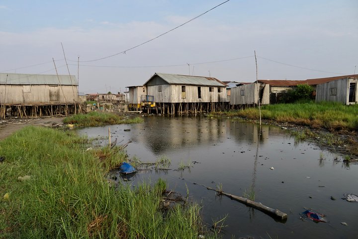 Private tour of Benin 3 days (Cotonou, Lake Ganvie, Ouidah)