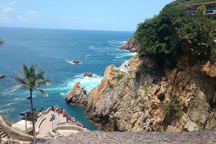 4hr Fun Guide Tour For Cruisers or Hotels Guests with Divers Show