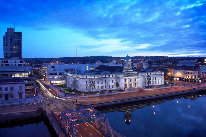 Dublin to Rock of Cashel Cork City and Blarney Castle Guided Tour