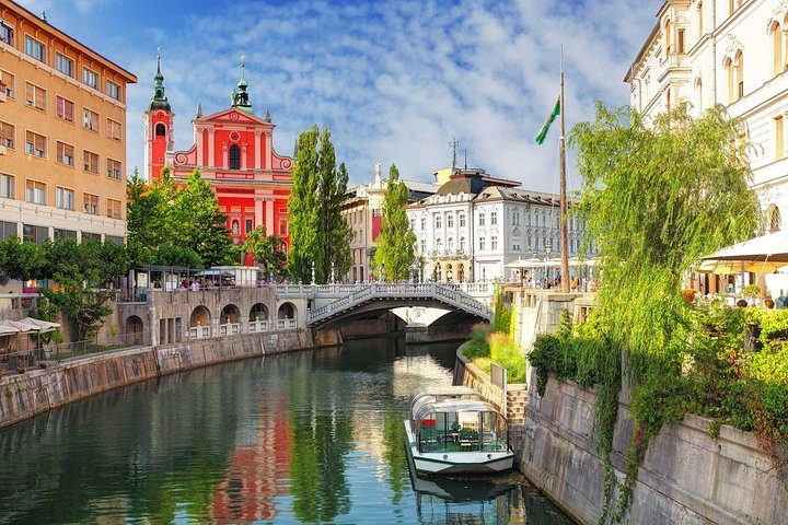 Small Group Tour to Lake Bled & Ljubljana from Koper