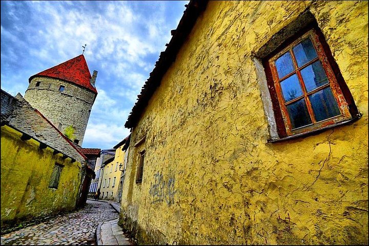 Day trip from Helsinki to Tallinn. Ferry included