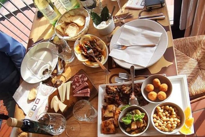 Private 6-Hour Tour of Three Etna Wineries with food&wine tasting
