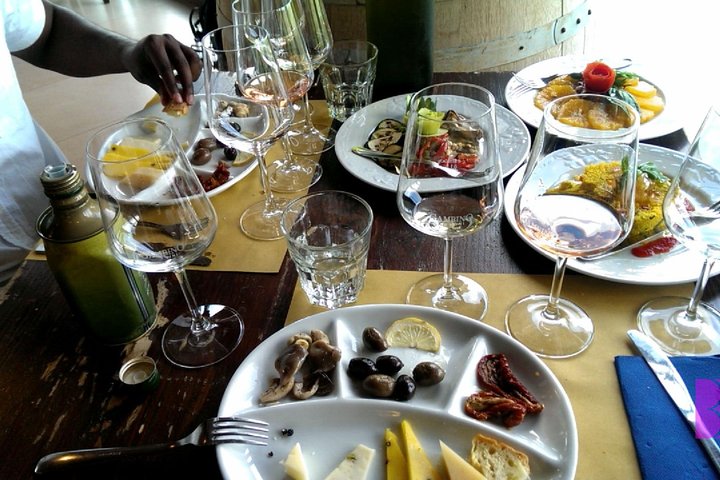 Private 6-Hour Tour of Three Etna Wineries with food&wine tasting