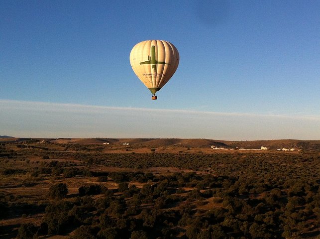 Hot-Air Balloon Ride over Toledo with Optional Transport from Madrid