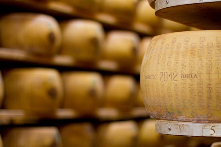 Parmigiano Reggiano & Aceto Balsamico tour with lunch