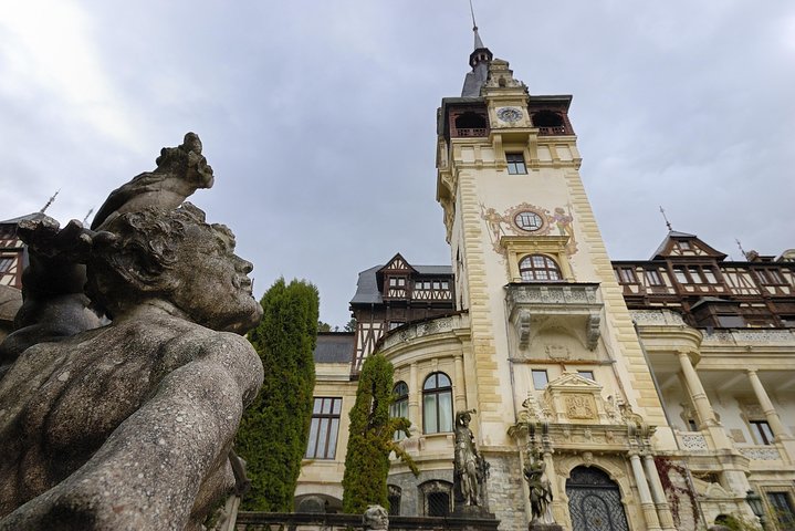 Bucharest to Dracula Castle, Peles Castle and Brasov Guided Tour