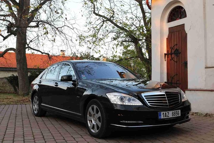 1-way private ride Karlovy Vary to Berlin - Mercedes Benz - up to 8 passengers