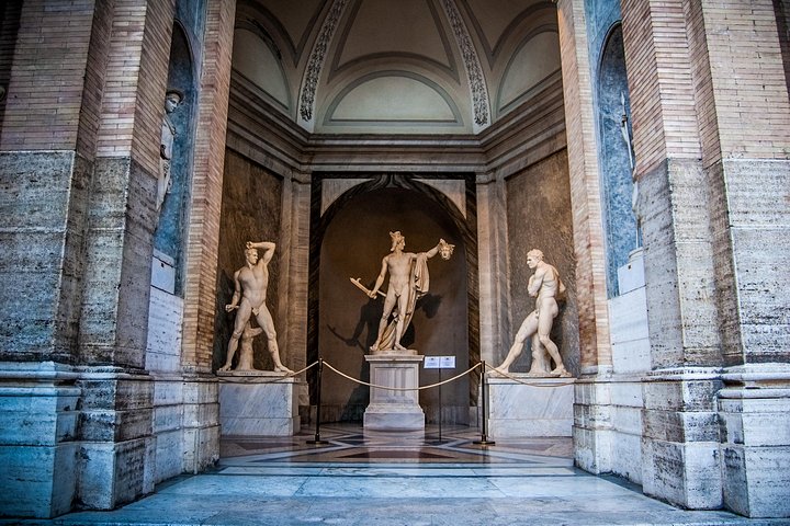 Vatican Museum Sistine Chapel & St Peter Early Entry Private Tour