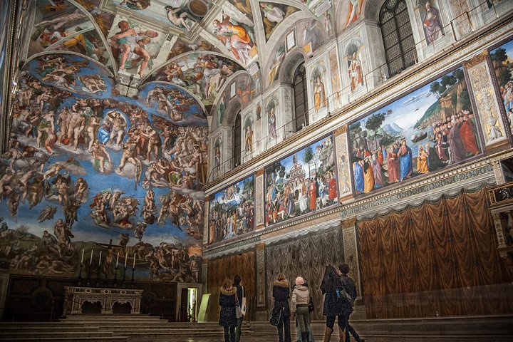 Vatican Museum Sistine Chapel & St Peter Early Entry Private Tour