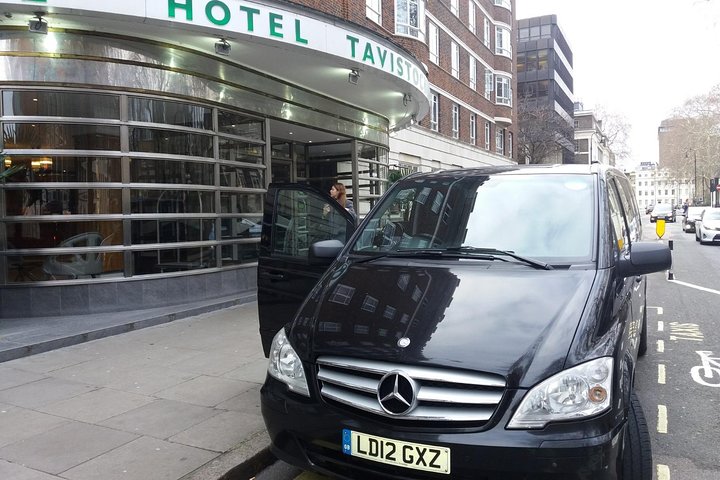 Shared Shuttle Service from Gatwick to your Hotel in London