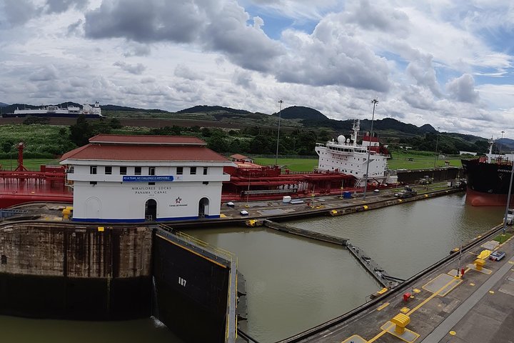 Panama Canal & City Tour in Half Day: Old Town & City Views