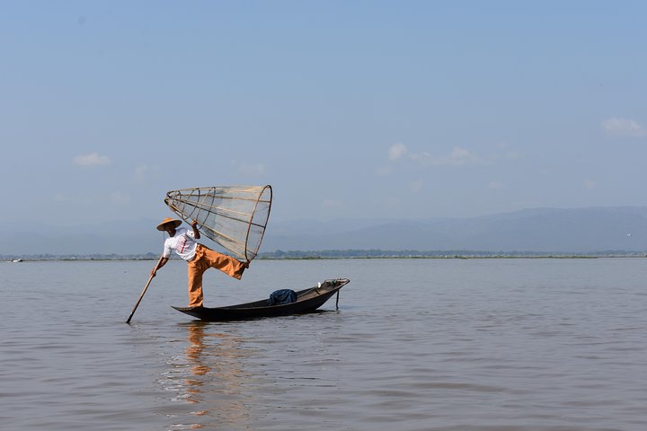 From Nyaung Shwe: Full Day Boat Trip on Inle Lake