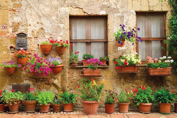 Hidden Castles & Chianti Wine Experience– Small Group