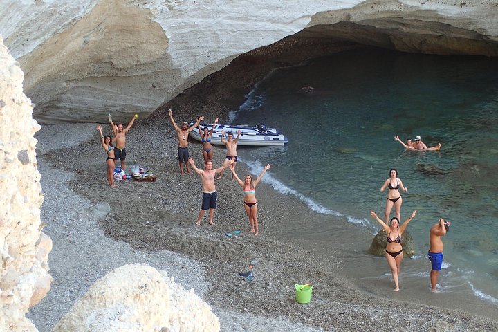 Milos Small-Group Full-Day Cruise with Snorkelling and Lunch