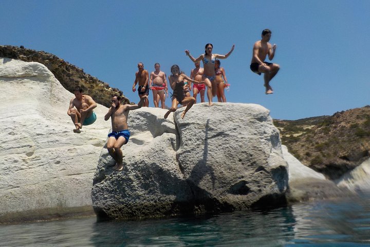 Milos Small-Group Full-Day Cruise with Snorkelling and Lunch