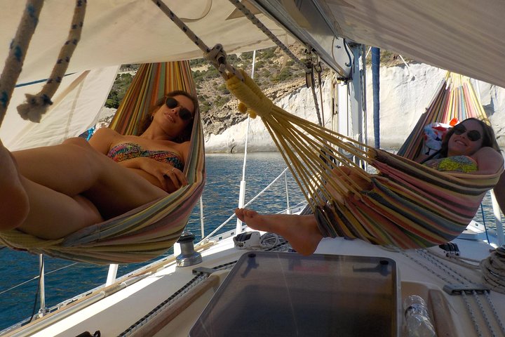 Milos Small-Group Full-Day Cruise with Snorkelling and Lunch