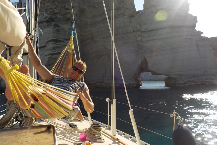Milos Small-Group Full-Day Cruise with Snorkelling and Lunch