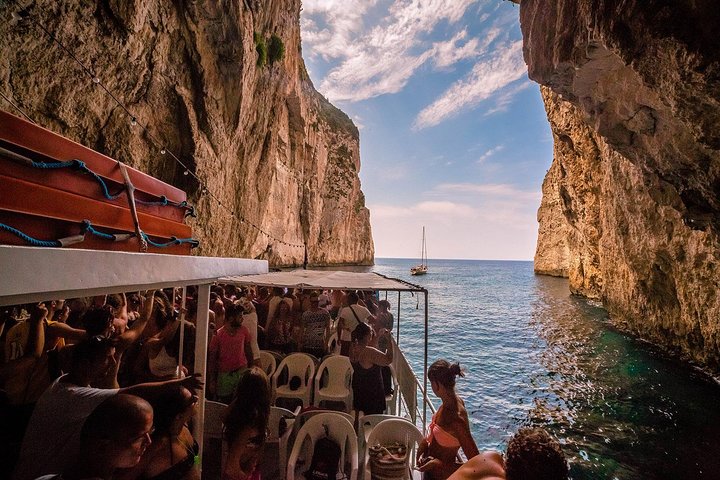 Full-Day Boat Tour of Paxos Antipaxos Blue Caves from Corfu