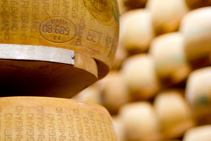 Parmigiano Reggiano & Aceto Balsamico tour with lunch