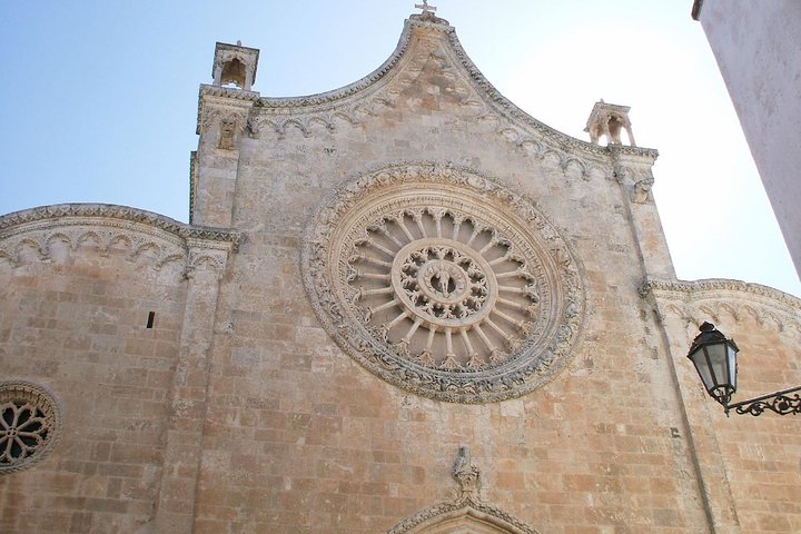 Ostuni private tour: Charming historic white town