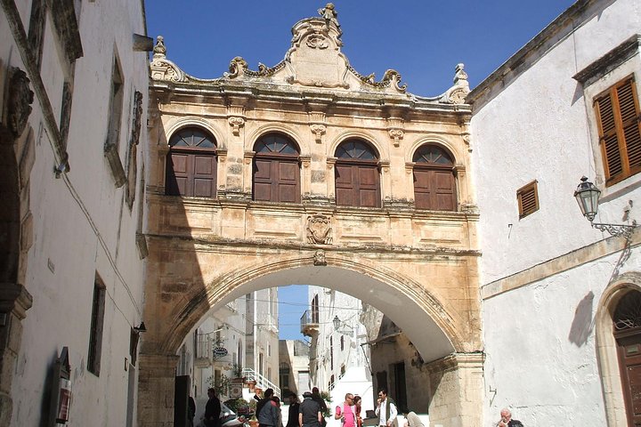 Ostuni private tour: Charming historic white town