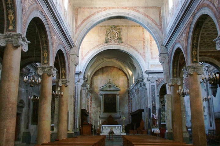 Ostuni private tour: Charming historic white town