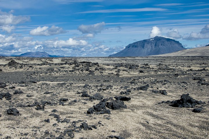 Lush to Lunar Askja Tour