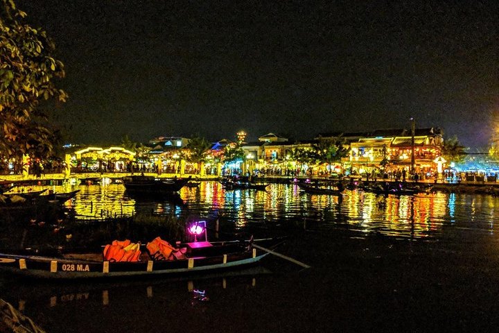 Hoi An Night Market with Hoi an walking Tour , Colourful Lanterns, Boat Ride