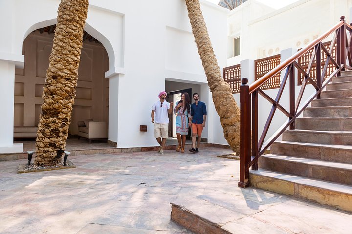 Catch the Essence of Manama - Half Day City Tour