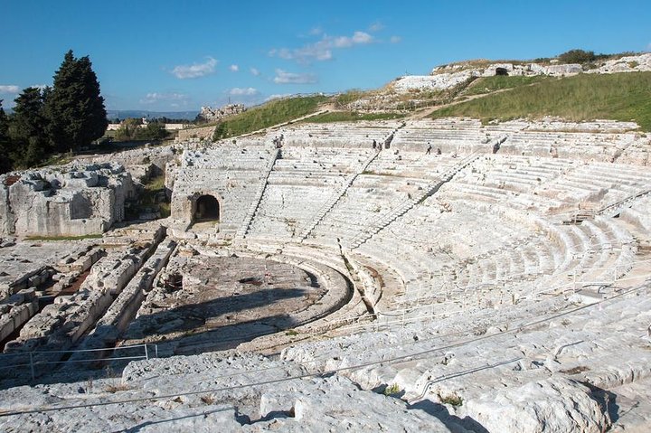 Private tour Syracuse -Archaeological Park and Ortigia with lunch