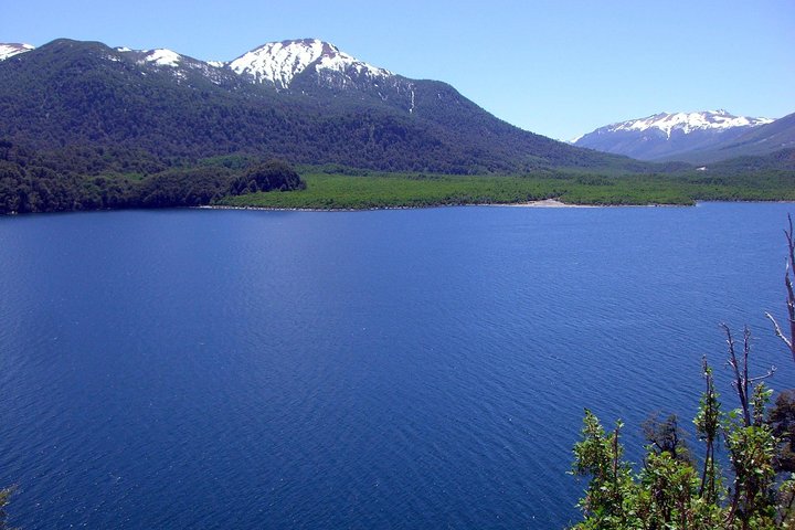 San Martin de los Andes by Seven Lakes Road from Bariloche
